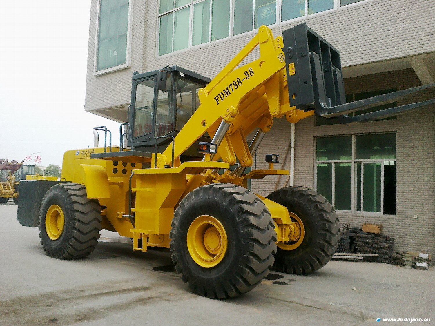 米兰注册38吨叉装车FDM788-38